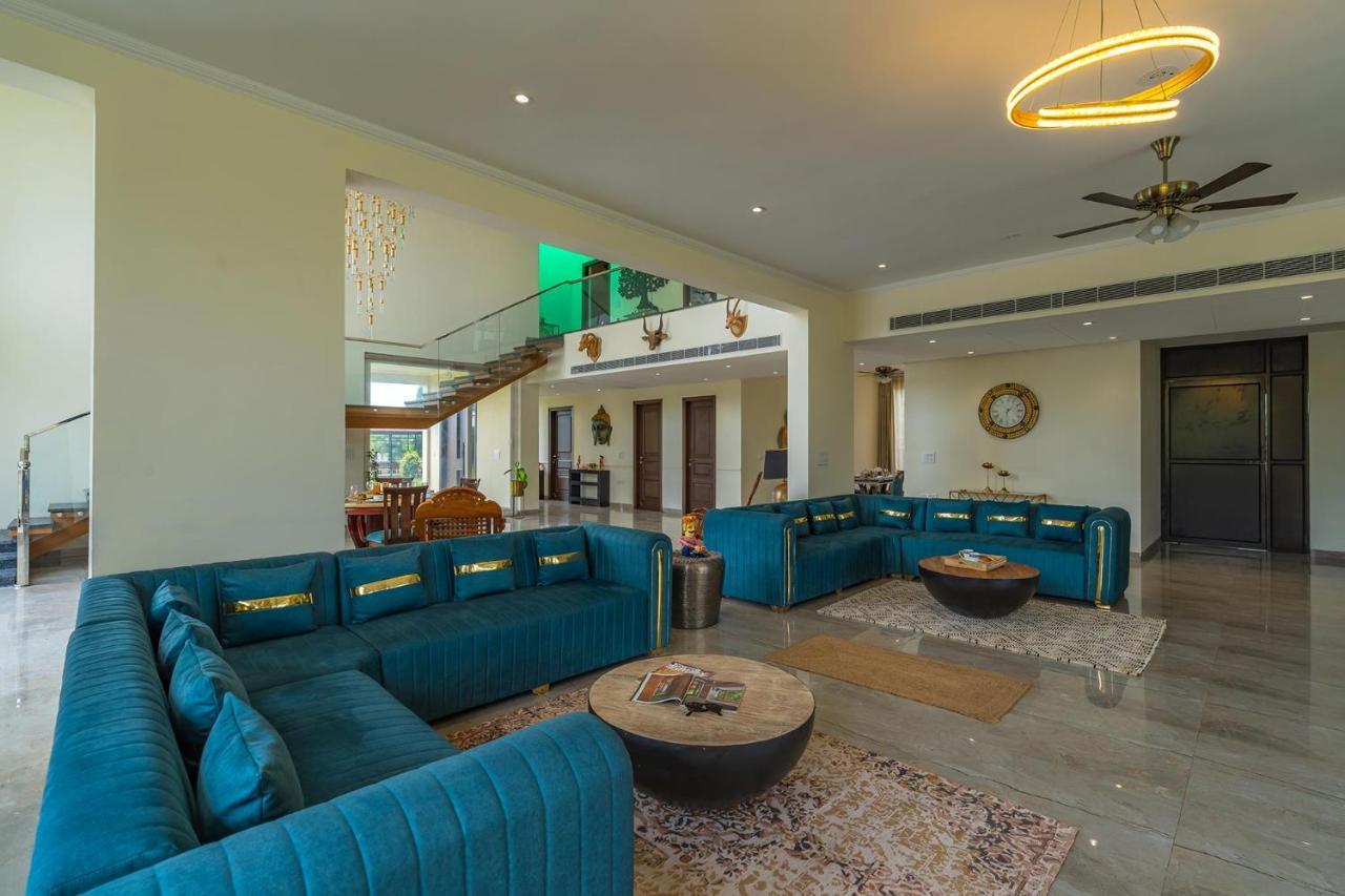 Stayvista At Blanc Belle With Outdoor Pool Sohna Exterior photo